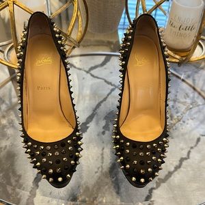 Black and gold studs, use in good shade, European size 41